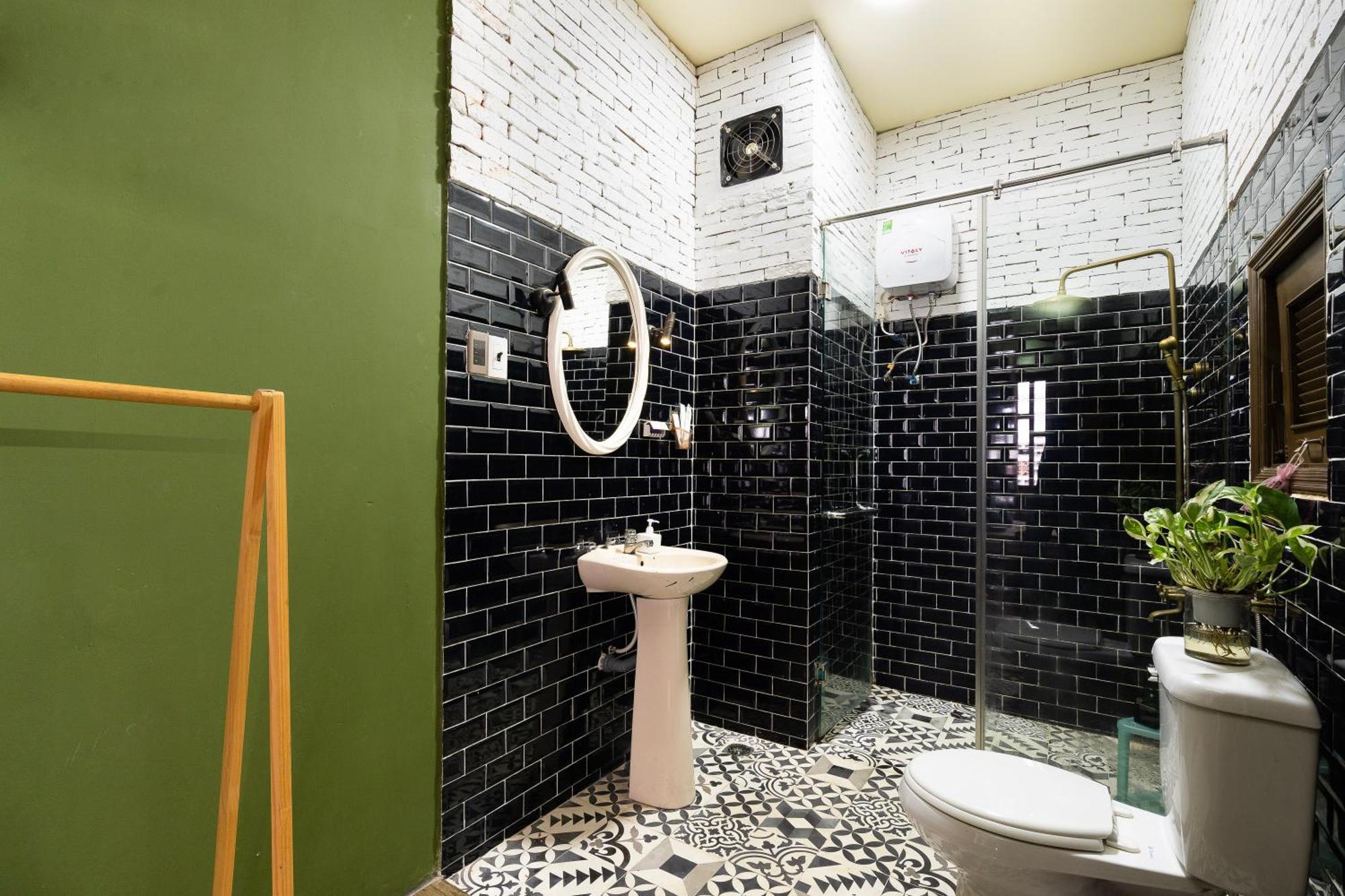 Charming A Little Saigon Apartment - Heart Of Vibrant District 1